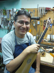 Claudio Lazcano del Castillo - luthier